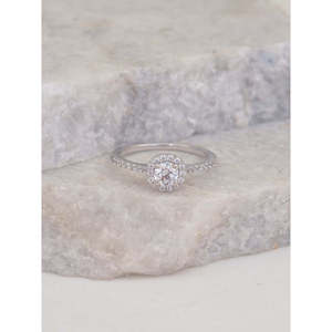 Anillo de Halo de plata 925 con diseño geométrico de aspecto de diamante adornado para mujer estilo Hip-Hop corte rodio Ajuste de oro amarillo para regalo - Product Image 3