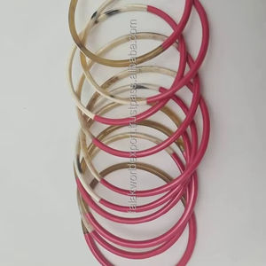 Brazalete redondo de estilo animal de cuerno de búfalo pulido tallado a mano, joyería para mujer de Falak World Export - Product Image 1