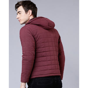 Nouveau design de veste d'hiver matelassée pour hommes avec logo personnalisé sur le devant Veste d'hiver à capuche et respirante avec service OEM - Product Image 4