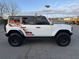 Ford Bronco Raptor 4WD 2024 incroyablement parfait avec faible kilométrage en stock, proposé à un prix incroyable que vous ne voudrez pas manquer - Product Image 6