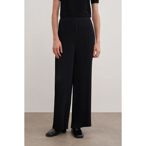 Jupe-pantalon élastiquée à taille haute et jambes larges, noire - Product Image 2