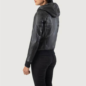 Sweat à capuche en cuir pour femme au design élégant avec une forme élégante, un aspect haut de gamme, un logo frontal, des caractéristiques coupe-vent et écologiques - Product Image 2