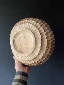 Tazón de Madera Ecológico Hecho a Mano para Servir en Fiestas, para el Hogar y Hoteles, con Diseño Moderno, Calidad Única y al Mejor Precio - Product Image 3