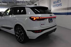 Audi SQ6 e-tron quattro Premium Plus AWD quattro Premium Plus 4 portes SUV 2025 – Voitures d'occasion à prix abordable à vendre - Product Image 6