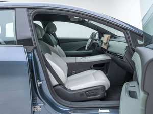 Véhicule électrique d'occasion 2025 – Voiture électrique pure haute performance, prête à rouler, en excellent état - Product Image 3