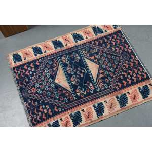 Petit tapis turc de 2,4 x 2,8 pieds, tapis persan vintage bleu et rouge en laine - Product Image 2