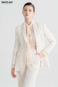 Tops y blusas de mujer de alta calidad con estilo ESBER BLUSA DE PLUMA DE MANGA LARGA Embalaje personalizado WHITEANT Fábrica profesional - Product Image 6