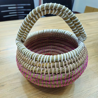 Panier Bolga 100% Rotin Naturel Écologique Durable Décoratif avec Poignée Pliante et Couvercle Tressé à la Main pour Décoration Intérieure et Rangement Alimentaire