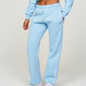 Survêtement décontracté bleu ciel à logo personnalisé très demandé pour femmes, vêtements d'extérieur, streetwear écologique, ensemble d'hiver pour femmes - Product Image 3