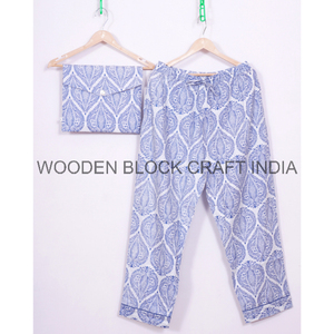 Cómodo Conjunto de pijama floral de Paisley hecho con material de alta calidad con tela de algodón de diseño atractivo para ropa de dormir elegante - Product Image 3