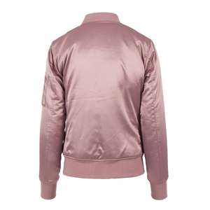 Veste de baseball premium pour homme avec logo brodé et patchs, coupe fine, doublure personnalisable en satin de soie - Product Image 2