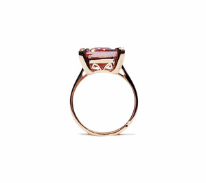 Proveedor de Joyería al por Mayor para Uso Diario, Anillo de Boda con Piedra Grande Personalizada de Morganita con Corte Princesa en Oro de 18K - Product Image 6