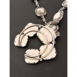 Conjunto de Joyería Fina Jon McCray, Collar Hecho a Mano con Búfalo Blanco y Plata de Ley - Product Image 6