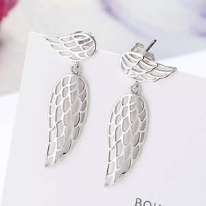 Orecchini Pendenti in Argento Sterling Placcato Oro Bianco con Ali d'Angelo e Motivo Numerico, Design a Goccia per Matrimoni, Feste, Regalo Cristiano con Diamante a Goccia - Product Image 2