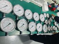 SOTK Shock-resistant DN100 Industrial Stainless Steel Pressure Gauge 0-15000 psi Range Silicone Oil Filled 3-Year Warranty OEM