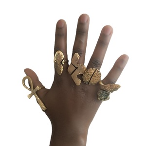 Anillos de dedo de latón de alto pulido para joyería de fiesta Anillos de dedo de latón chapados en oro para compromiso y moda - Product Image 5