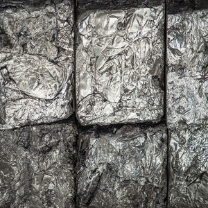 Compre Chatarra de Alambre de Aluminio a Precio de Fábrica con una Pureza del 99.99% Disponible para Reciclaje de Proveedores de Alta Calidad al por Mayor - Product Image 1