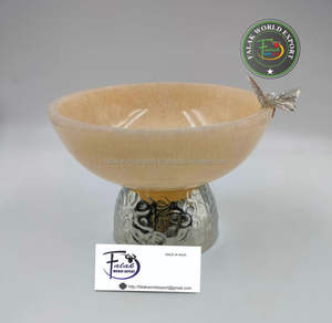 Tazón de Servir Decorativo de Resina de Lujo Hecho a Mano de la Mejor Calidad para Cocina y Mesa con Base de Metal Repujado para Bodas y Fiestas por FWE - Product Image 4