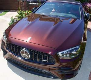 2021 E53 AMG Cabriolet, Motor Turbo de 6 Cilindros y 429 hp, Equipamiento de Alta Gama, Color Rojo Rubí Metálico, Sin Modificaciones - Product Image 1