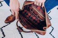 Sacoche unisexe rétro en cuir véritable pour ordinateur portable, spacieuse, bandoulière, robuste, mallette de voyage élégante, OEM