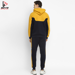 Ensemble de survêtement polaire color block personnalisé en gros avec logo de marque privée, comprenant un sweat à capuche zippé et un pantalon de survêtement pour homme - Product Image 3