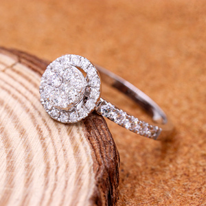 แหวนหมั้นทำมือ18K ที่ผ่านการรับรองจาก IGI สำหรับงานแต่งงานและงานปาร์ตี้ - Product Image 4