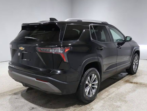 Chevrolet Equinox LT 2025, SUV de 4 Puertas con Tracción en las Cuatro Ruedas (1.5L 4 Cilindros Turbo 8A) - Product Image 3