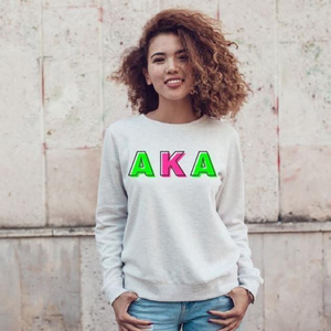 เสื้อสเวตเชิ้ตคอกลมพิมพ์ลายตราสัญลักษณ์ AKA ระดับโลก ผ้าฟลีซพรีเมียม เสื้อผ้าชมรมหญิงกรีก แบบสั่งทำพิเศษ สีขาวชมพู - Product Image 6