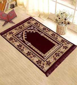 Alfombra de Oración Clásica de Seda, Estilo Tradicional de Mezquita, Patrón Intrincado, Color Elegante, Perfecta para la Adoración - Product Image 6