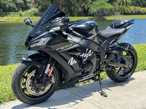 Kawasaki NINJA ZX-10RR usada del 2017 disponible - Product Image 5