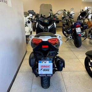 Scooter à essence Yamaha X-Max 300 ABS - Product Image 5