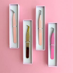 แหนบต่อขนตาแบบโค้งพิมพ์โลโก้ตามสั่งผลิตจากปากีสถาน - Product Image 1