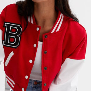 Personnalisez votre logo Broderie Chenille Patchwork Mesdames Crop Varsity Jacket Top Seller Femmes Cropped Varsity Jacket - Product Image 4