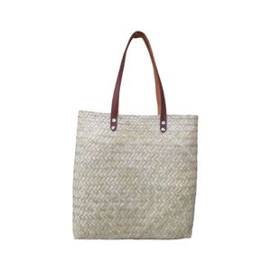 Handwoven Pandan Goodie Bag Mango de cuero de imitación, ideal para seminarios y eventos - Product Image 3