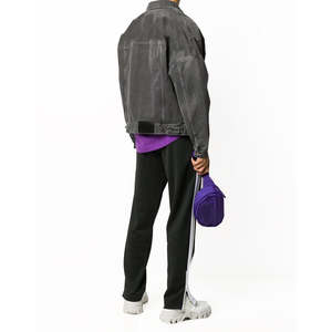 แจ็คเก็ตยีนส์ผู้ชายสำหรับฤดูหนาว สไตล์วินเทจ พร้อมโลโก้สั่งทำด้านหน้า ผ้าฝ้าย 100% ระบายอากาศได้ดี เหมาะสำหรับใส่กลางแจ้ง บริการ OEM ปรับแต่งได้ - Product Image 4