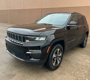 Jeep Grand Cherokee 4xe 4WD Híbrido SUV 2024 Usado en Excelentes Condiciones - Product Image 2