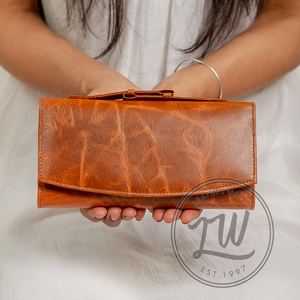 Pochette LW en cuir véritable vintage fabriqué à la main pour femmes et dames Produit haut de gamme tendance - Product Image 1