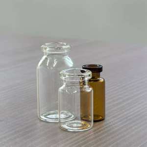 Flacon en verre brun de 4ml pour usage médicinal Protection forte contre la lumière Conçu pour stocker des liquides photosensibles Conforme aux normes chinoises - Product Image 1