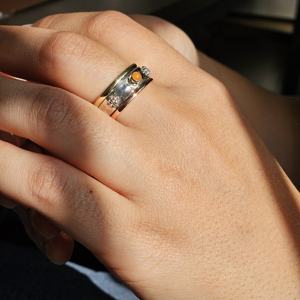 Bague fine à trois tons avec corail et fleur Design élégant Spinner - Product Image 4