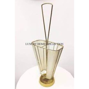 Porte-parapluie en métal antique distinctif avec détails gravés à la main et un look vintage adapté aux styles de décoration éclectiques - Product Image 2