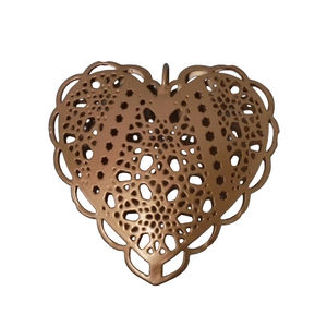 Magnifique décoration de Noël en fer forgé en forme de cœur à suspendre, personnalisable pour la maison et les fêtes de Noël - Product Image 1