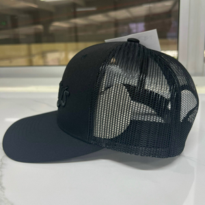 งานปัก 3 มิติ แบบกำหนดเอง หมวกแก๊ป 6 แผง สีดำ ตาข่ายสีดำ ทรงแข็ง ติดกระดุมแบบแถวเดียว สำหรับแบรนด์ของคุณ โรงงาน OEM - Product Image 3