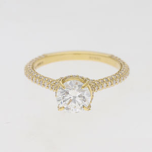 Bague de fiançailles solitaire en or jaune 14 carats avec diamant naturel avec double rangée de diamants pavés serti classique à quatre broches - Product Image 1