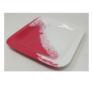 Plato de Servir Pulido de Resina Hecho a Mano en Gris - Vajilla de Origen Indio Ecológica Apta para Lavavajillas para Fiestas - Product Image 2