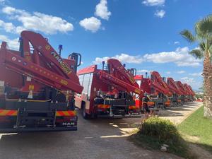 Grue à flèche articulée montée sur camion de haute qualité pompe à boîte de vitesses de 5 tonnes vente pour singapour russie roumanie egypte azerbaïdjan ukraine - Product Image 2