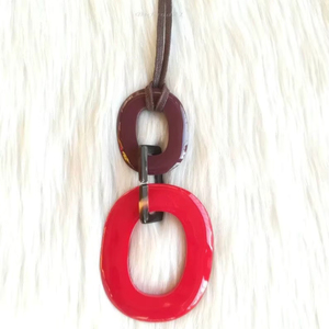 Collar con Colgante de Cuerno de Búfalo, Joyería Tribal Natural y Sostenible para Mujer, Alta Calidad - Product Image 1