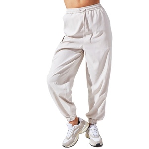 Ensemble survêtement deux pièces pour femme, veste courte à cordon de serrage et pantalon, coupe-vent, personnalisé en gros, 100% nylon/polyester imprimé - Product Image 3