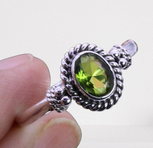 925 plata esterlina Spinner peridoto piedra preciosa anillo hecho a mano joyería 925 plata esterlina estampado sólido anillo de joyería Natural - Product Image 1