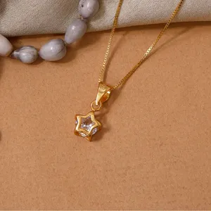 Collier pendentif étoile plaqué or 18 carats avec zircon cubique serti clos, chaîne minimaliste en alliage pour usage quotidien - Product Image 2