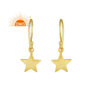 Dernières tendances en argent sterling plaqué or 18 carats, boucles d'oreilles à breloque étoile faites à la main, fabricant de bijoux fins Demi - Product Image 1